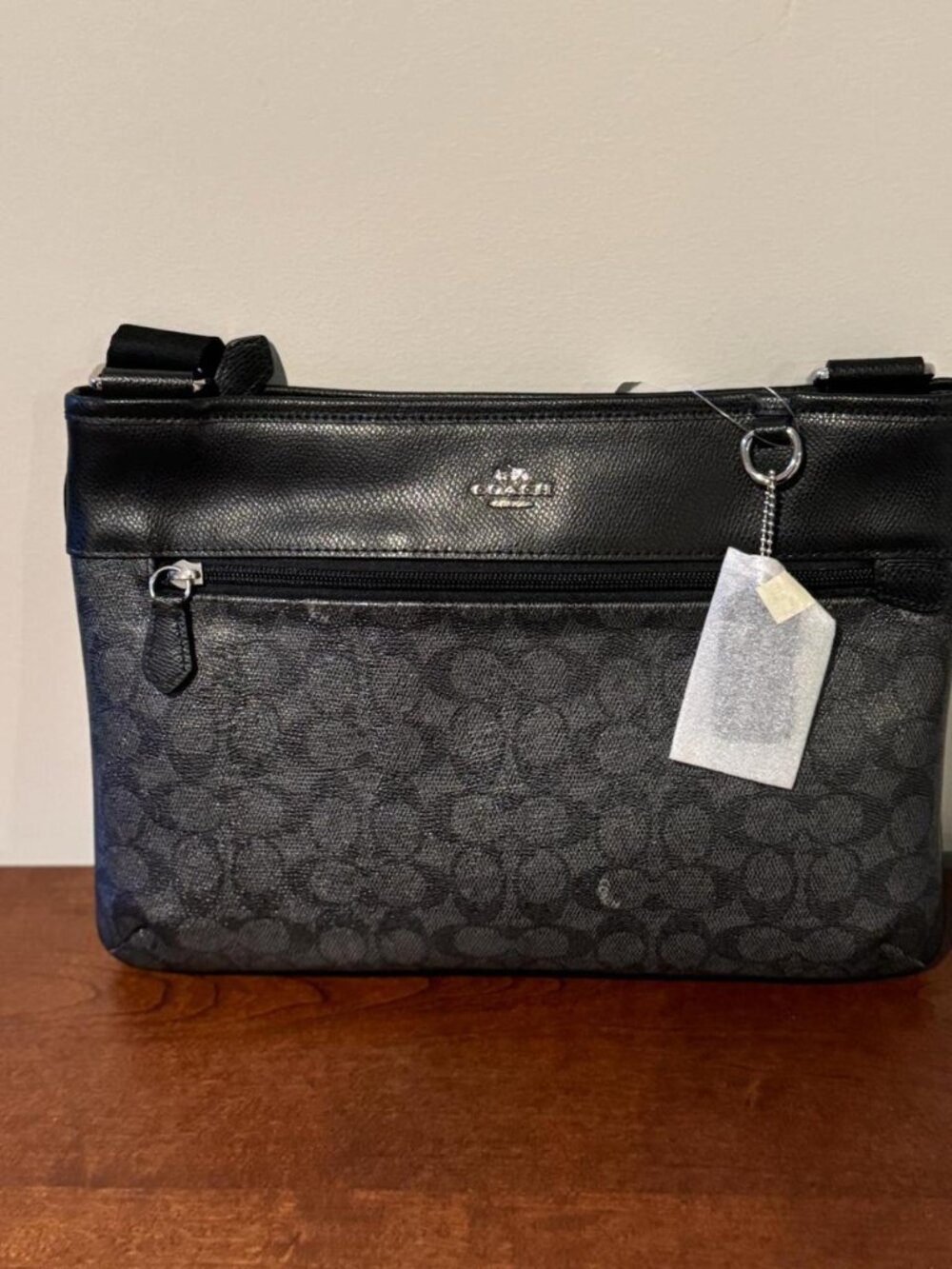 NWT 100% Authentic Coach Signature Crossbody Bag